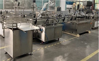 Etikettiermaschine zum Abfüllen von Flaschen